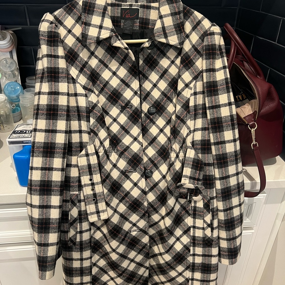 Elegant Plaid Trench Coat for Women